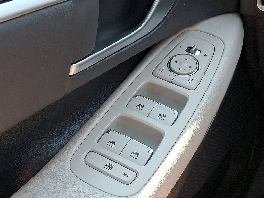 Used 2025 Hyundai Sonata SEL FWD image 26
