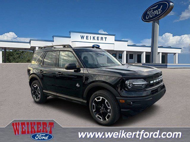 New 2024 Ford Bronco Sport Outer Banks w/ Tech Package