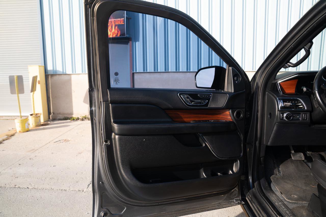 Used 2018 Lincoln Navigator Reserve w/ Technology Package image 20