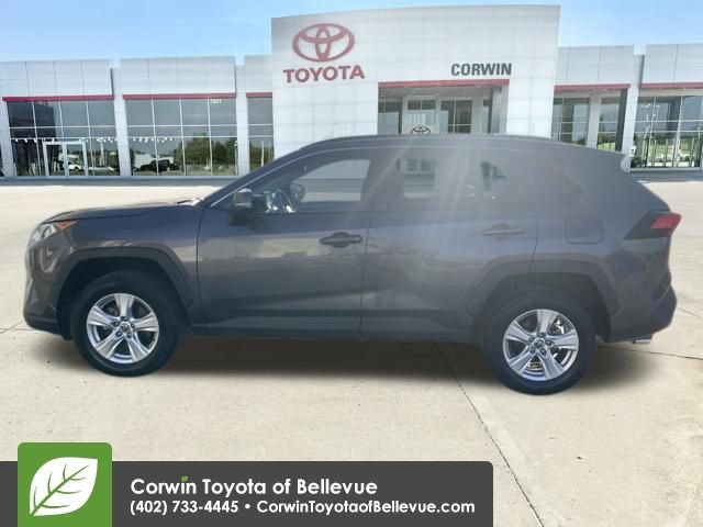 Used 2021 Toyota RAV4 XLE w/ Convenience Package image 2