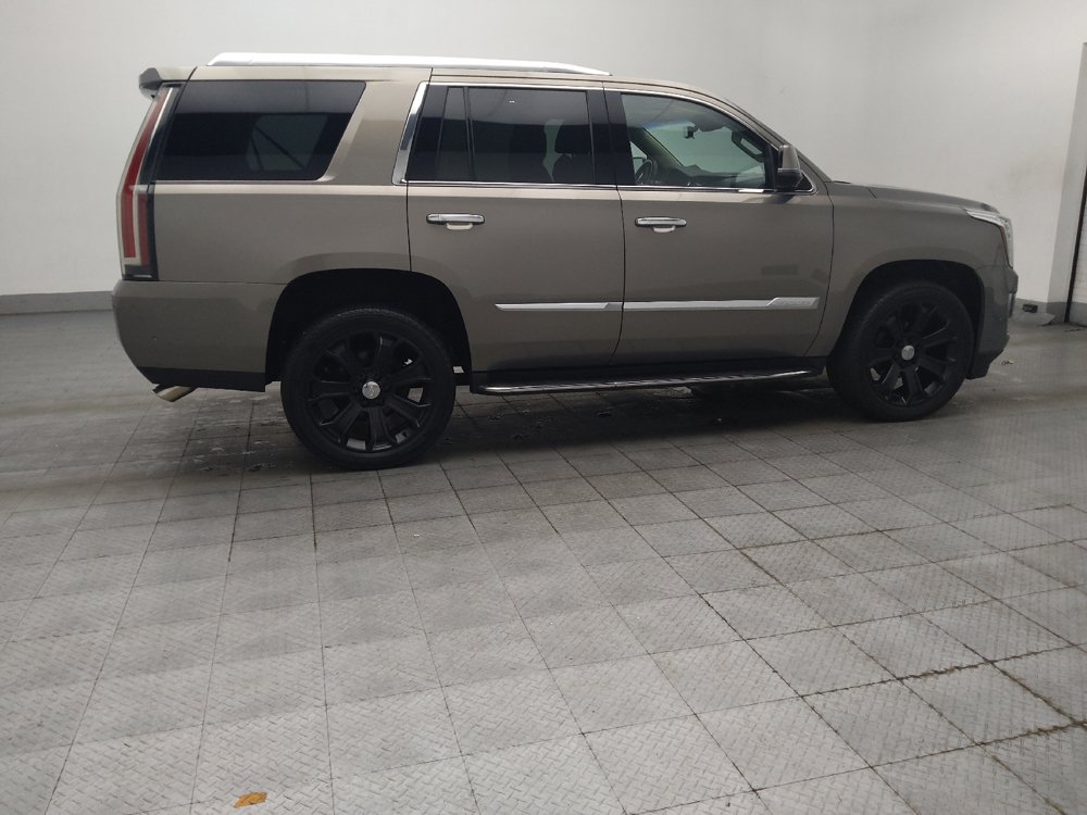 Used 2018 Cadillac Escalade Luxury AWD/4WD image 10