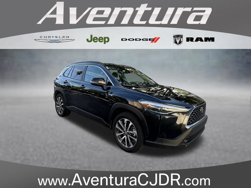 Used 2022 Toyota Corolla Cross XLE