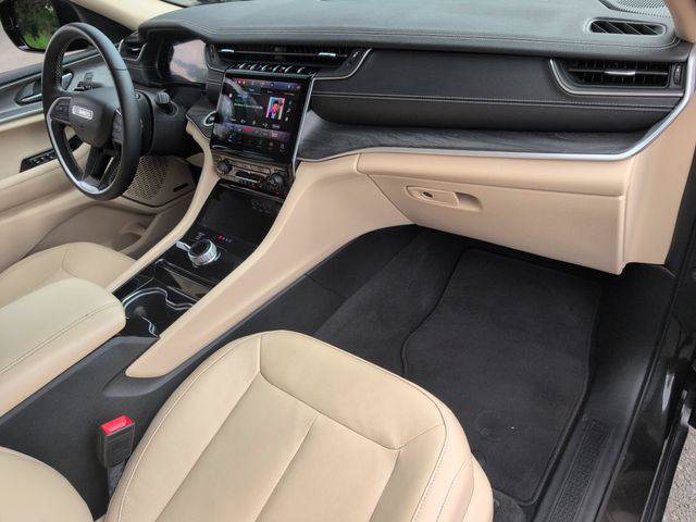 Certified 2021 Jeep Grand Cherokee L Limited AWD/4WD image 23