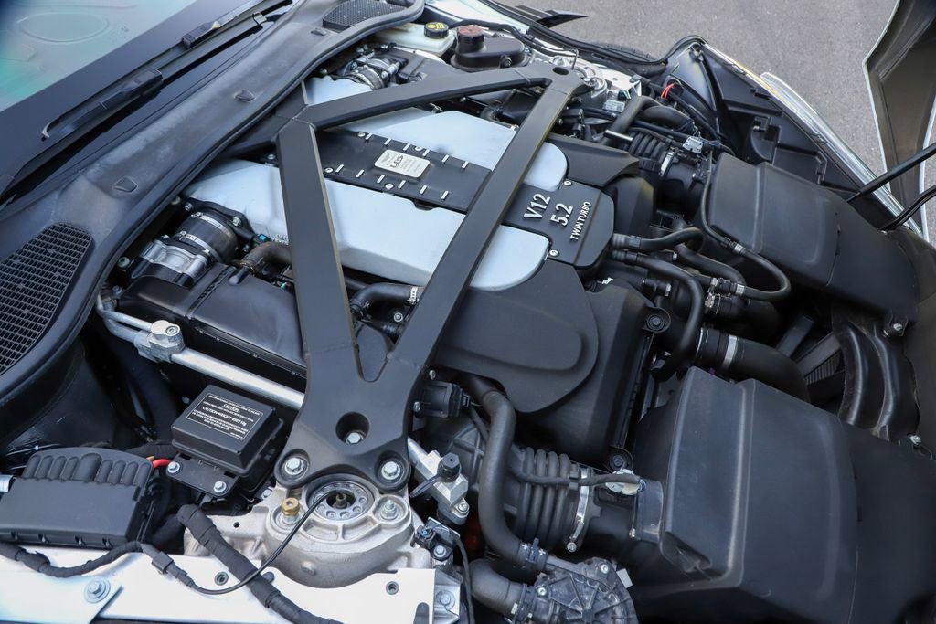 Used 2019 Aston Martin DBS Superleggera RWD image 13
