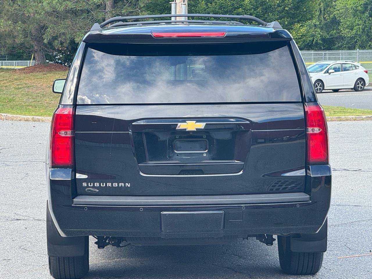 Used 2018 Chevrolet Suburban LT AWD/4WD image 5