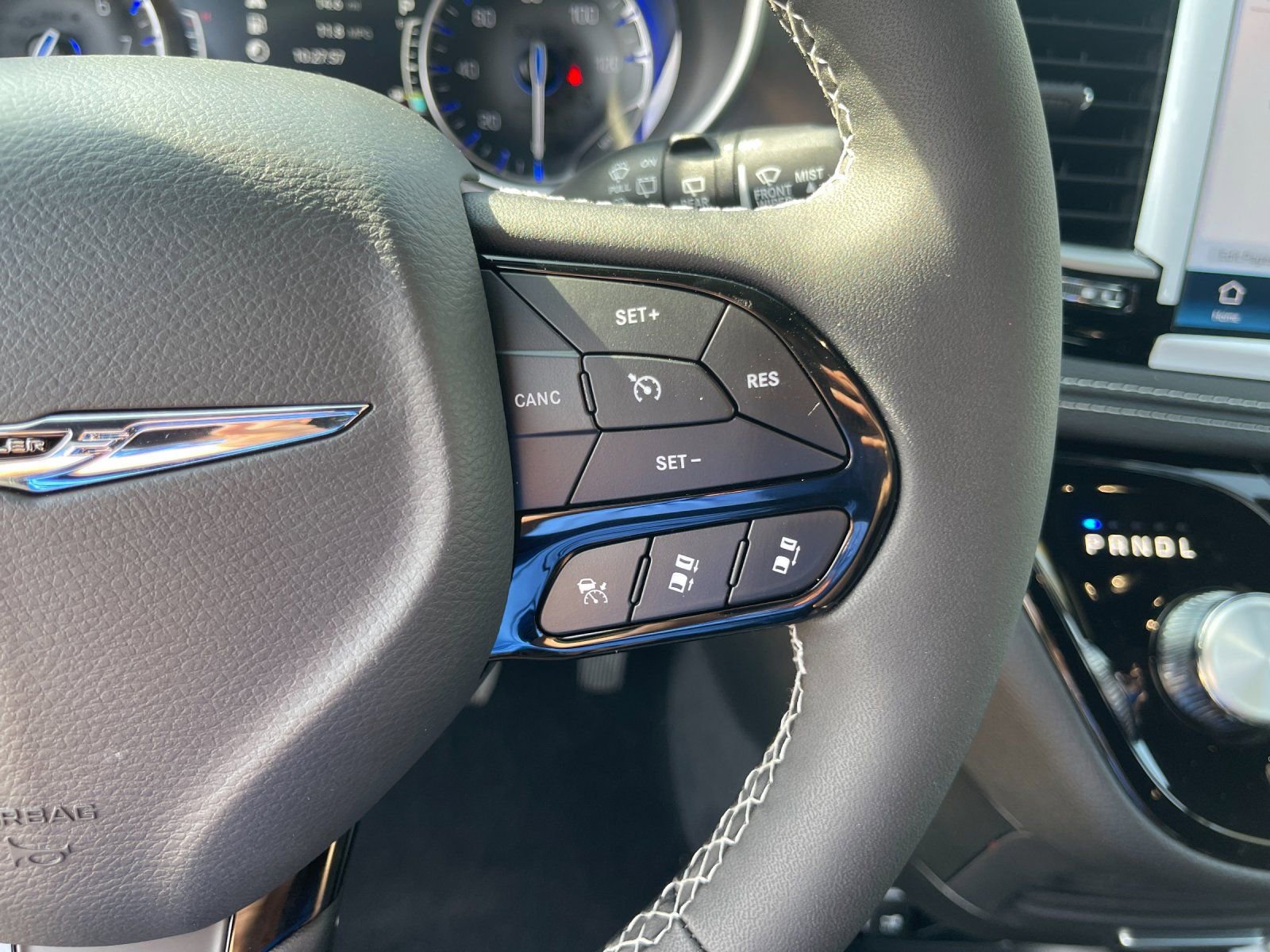 New 2026 Chrysler Pacifica Select w/ S Appearance Package image 28