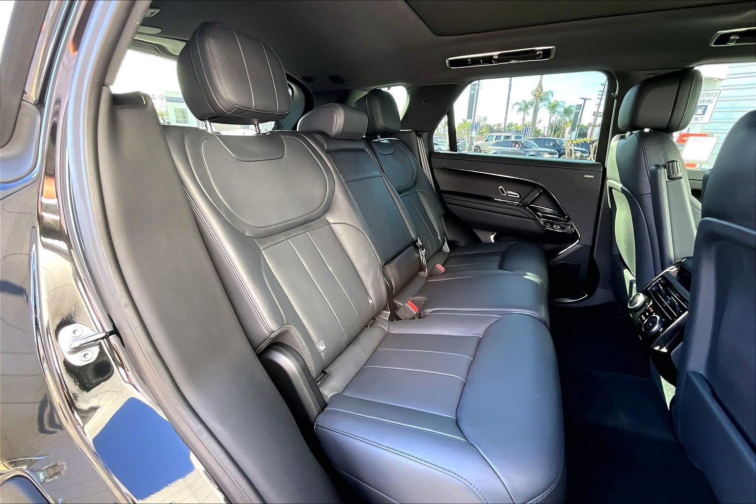 Used 2023 Land Rover Range Rover Sport SE image 27