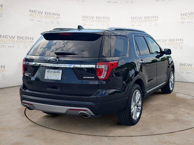 Used 2016 Ford Explorer Limited w/ Equipment Group 301A FWD image 5