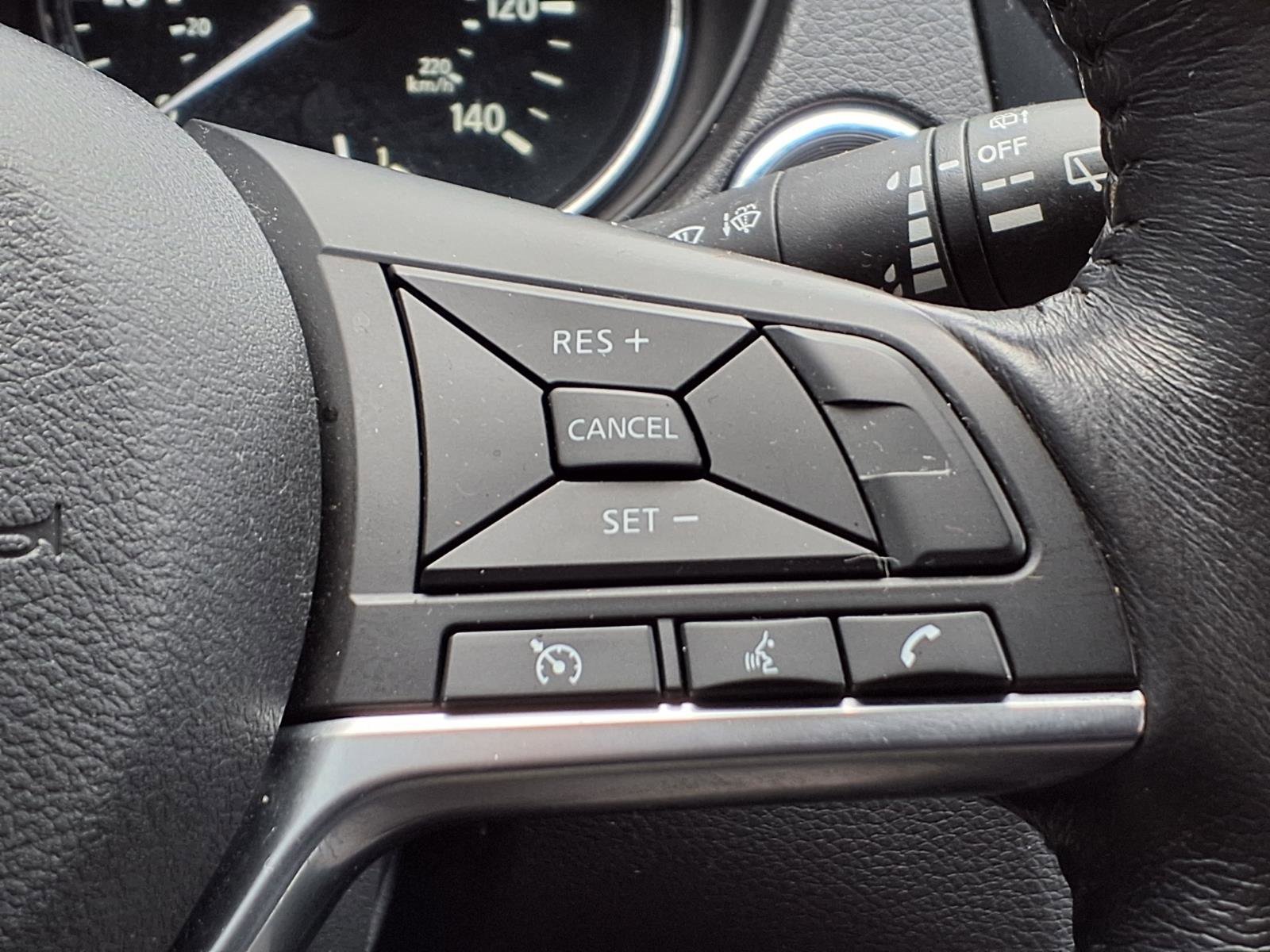 Certified 2018 Nissan Rogue SV image 22