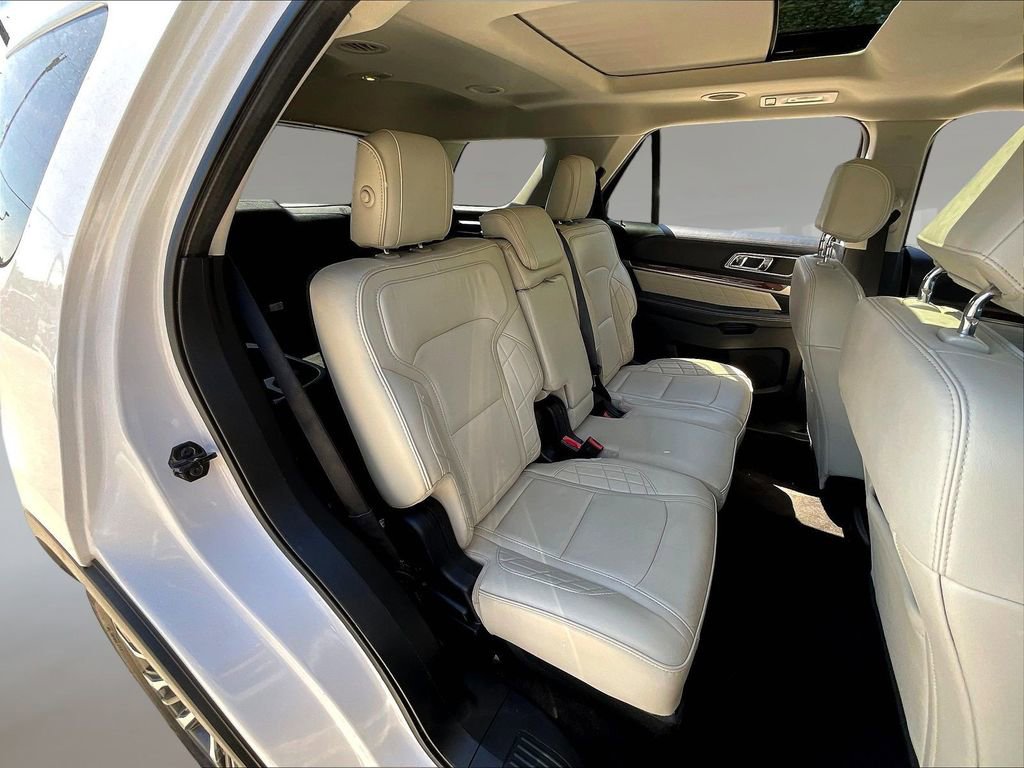 Used 2017 Ford Explorer Platinum AWD/4WD image 25