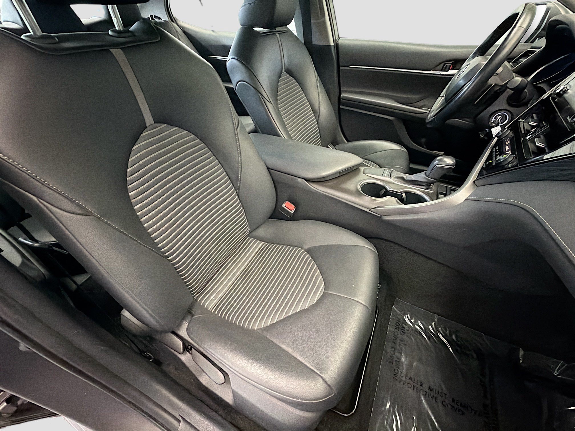 Used 2024 Toyota Camry SE FWD image 15