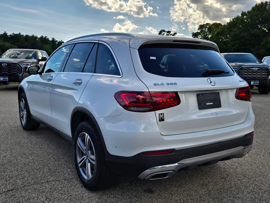 Used 2021 Mercedes-Benz GLC 300 4MATIC image 3