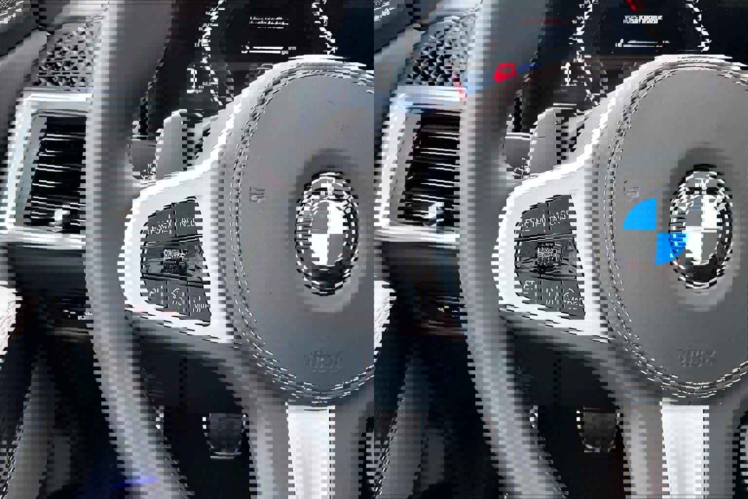 Used 2024 BMW X5 xDrive40i w/ M Sport Package image 23