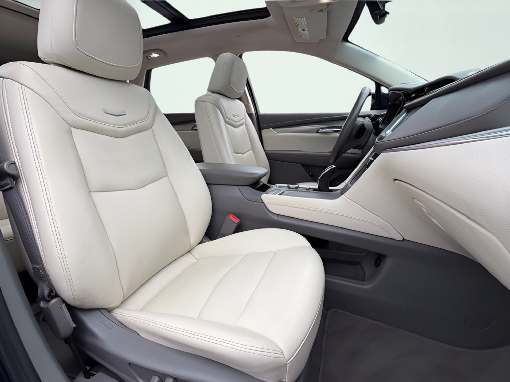 Used 2021 Cadillac XT5 Premium Luxury FWD image 32