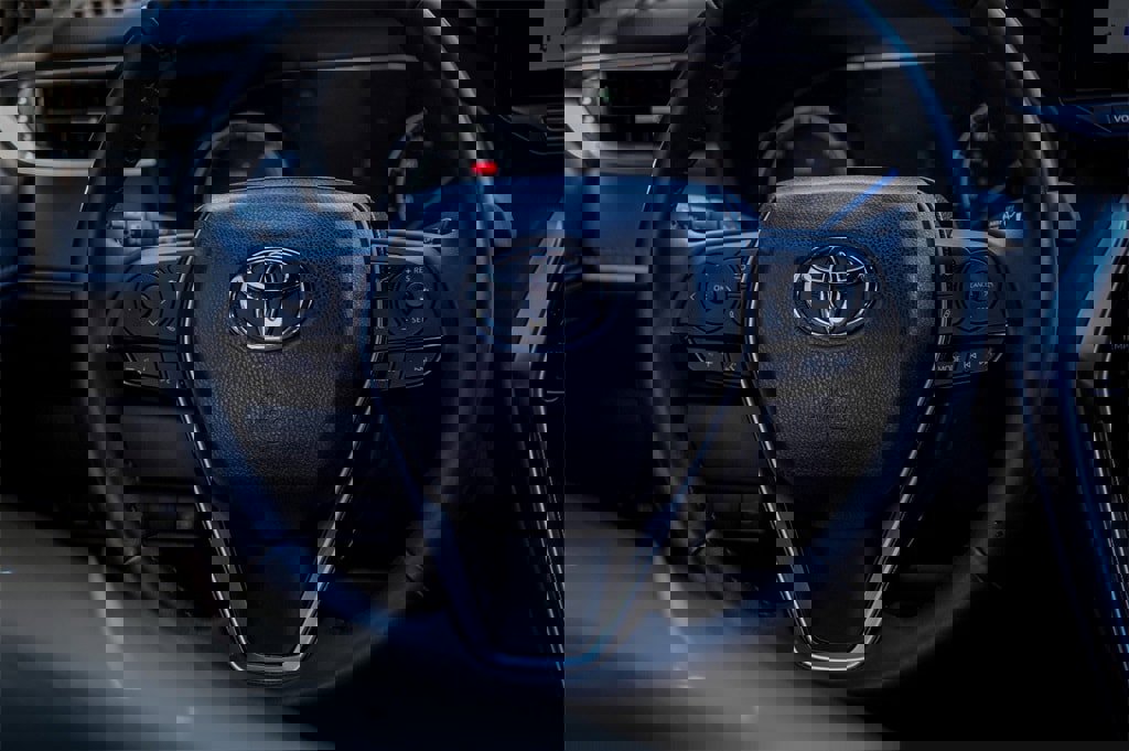 Used 2024 Toyota Venza LE image 22