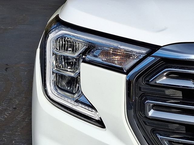 Used 2024 GMC Terrain SLT image 12