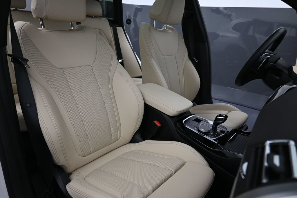 Used 2024 BMW X3 xDrive30i w/ Premium Package w/ZPA AWD/4WD image 20