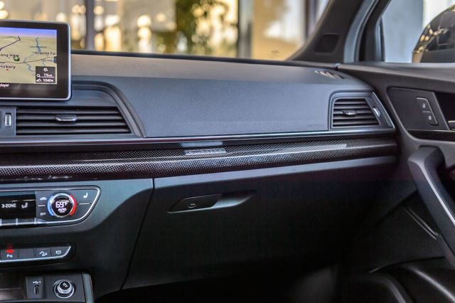 Used 2020 Audi SQ5 Premium Plus w/ Premium Plus Package image 34