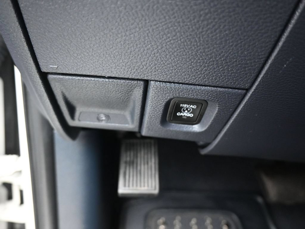 Used 2023 RAM 2500 Limited AWD/4WD image 35