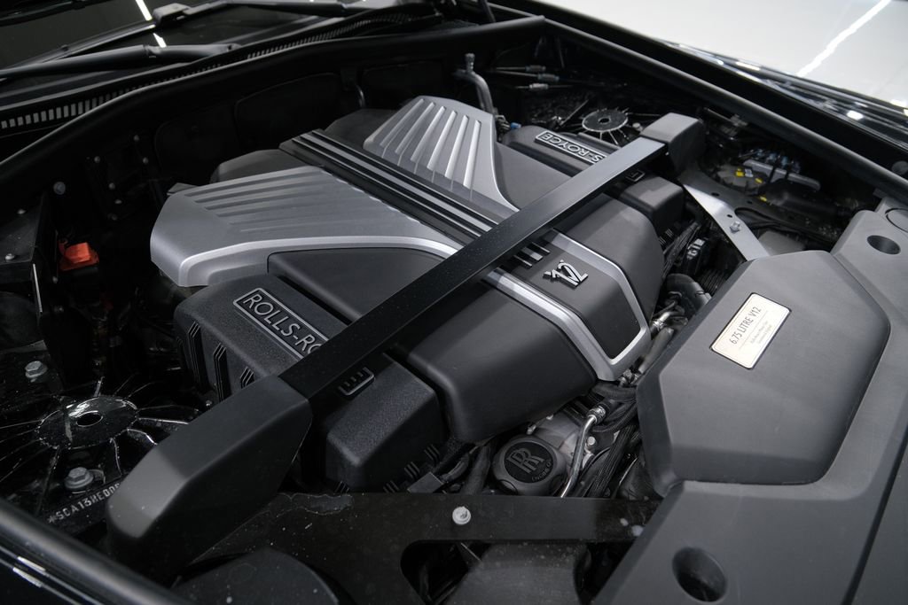 Used 2025 Rolls-Royce Phantom Sedan image 86