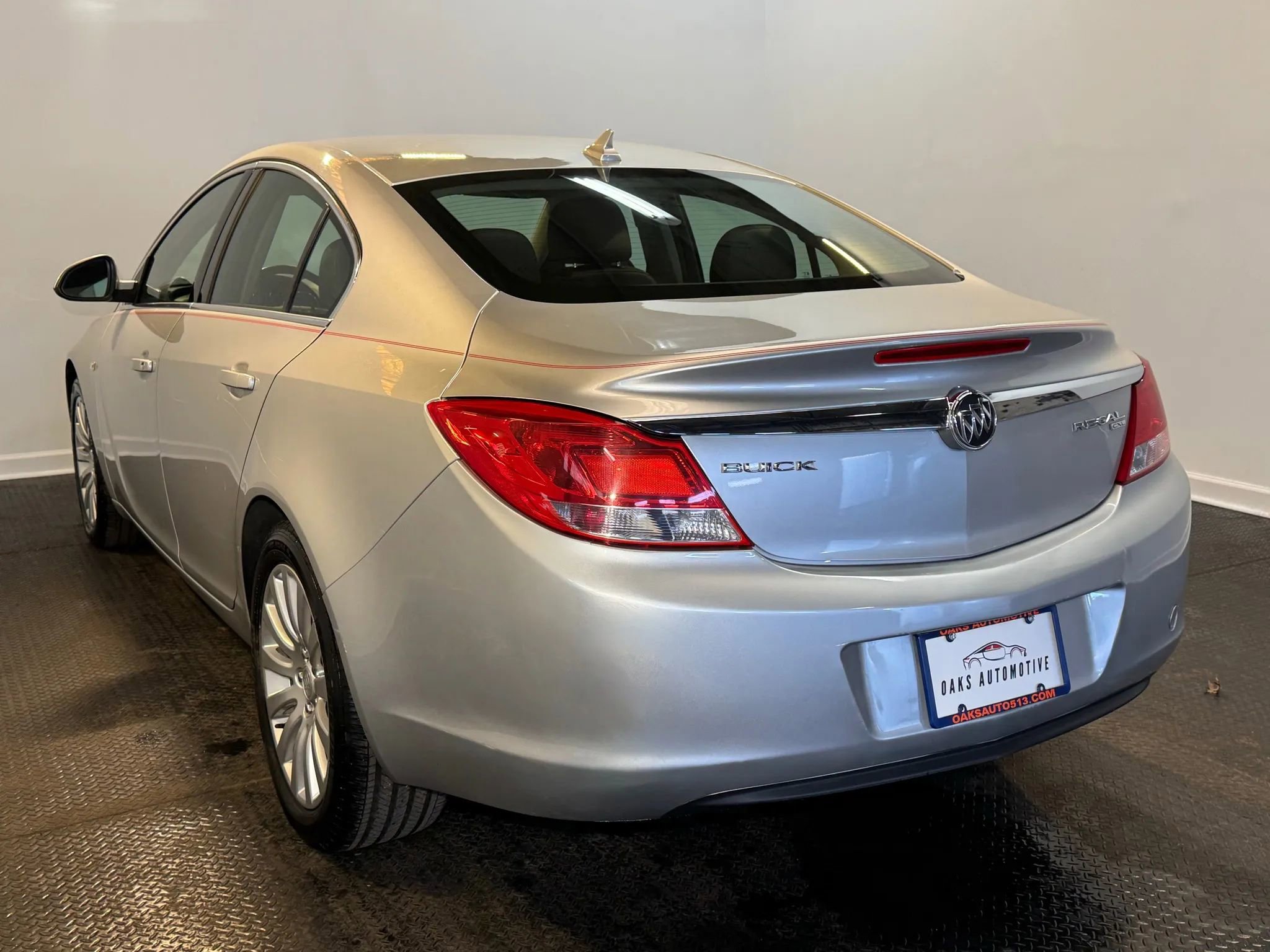 Used 2011 Buick Regal CXL image 6