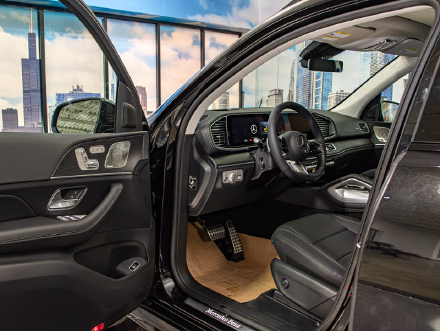 New 2026 Mercedes-Benz GLS 450 4MATIC image 12