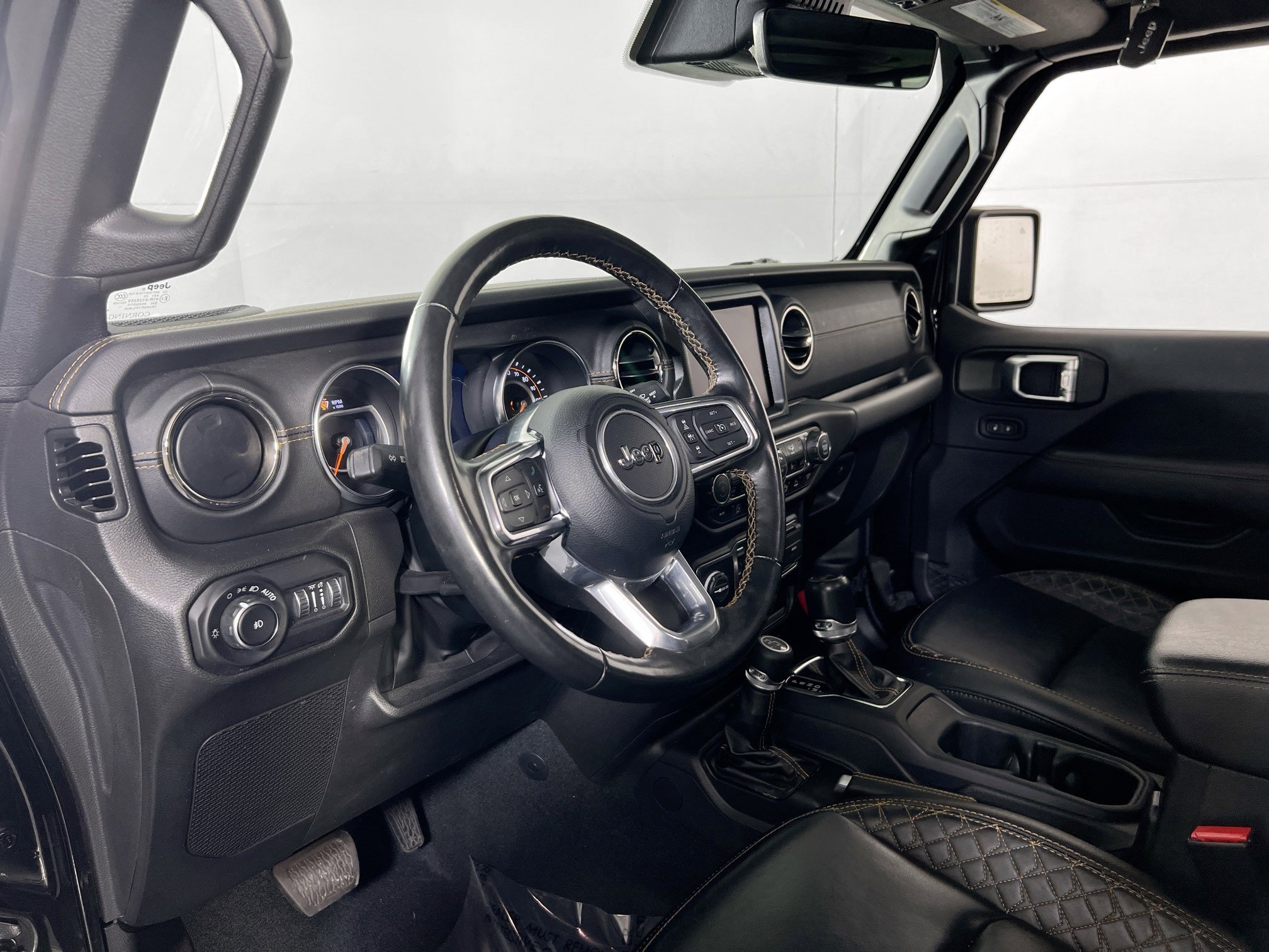 Used 2022 Jeep Wrangler Unlimited Sahara image 9