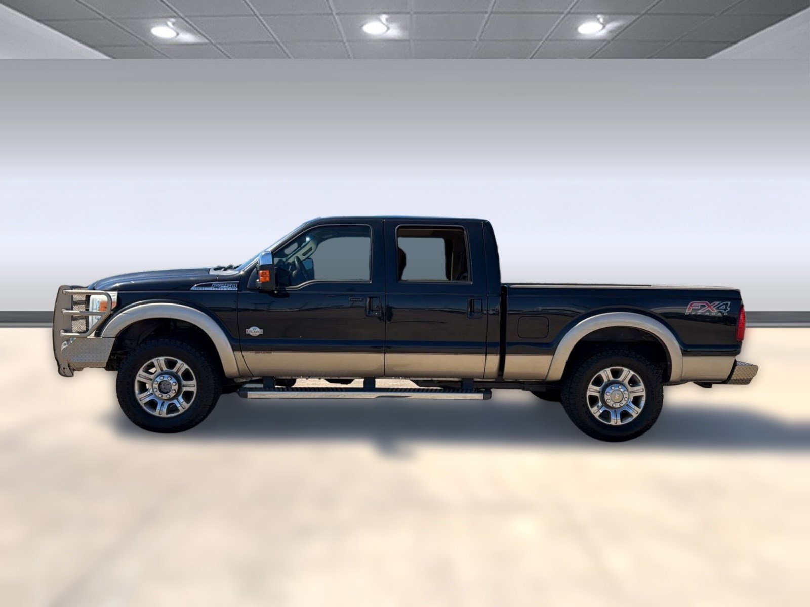 Used 2013 Ford F250 King Ranch w/ King Ranch w/Chrome Pkg image 2