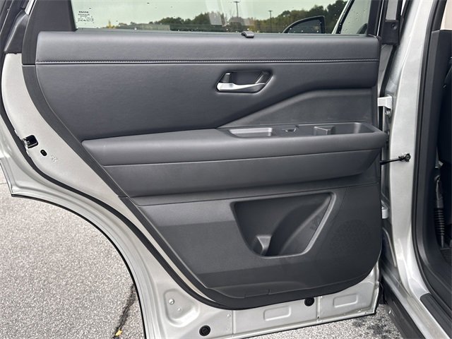 Certified 2025 Nissan Pathfinder SL w/ SL Premium Package image 23