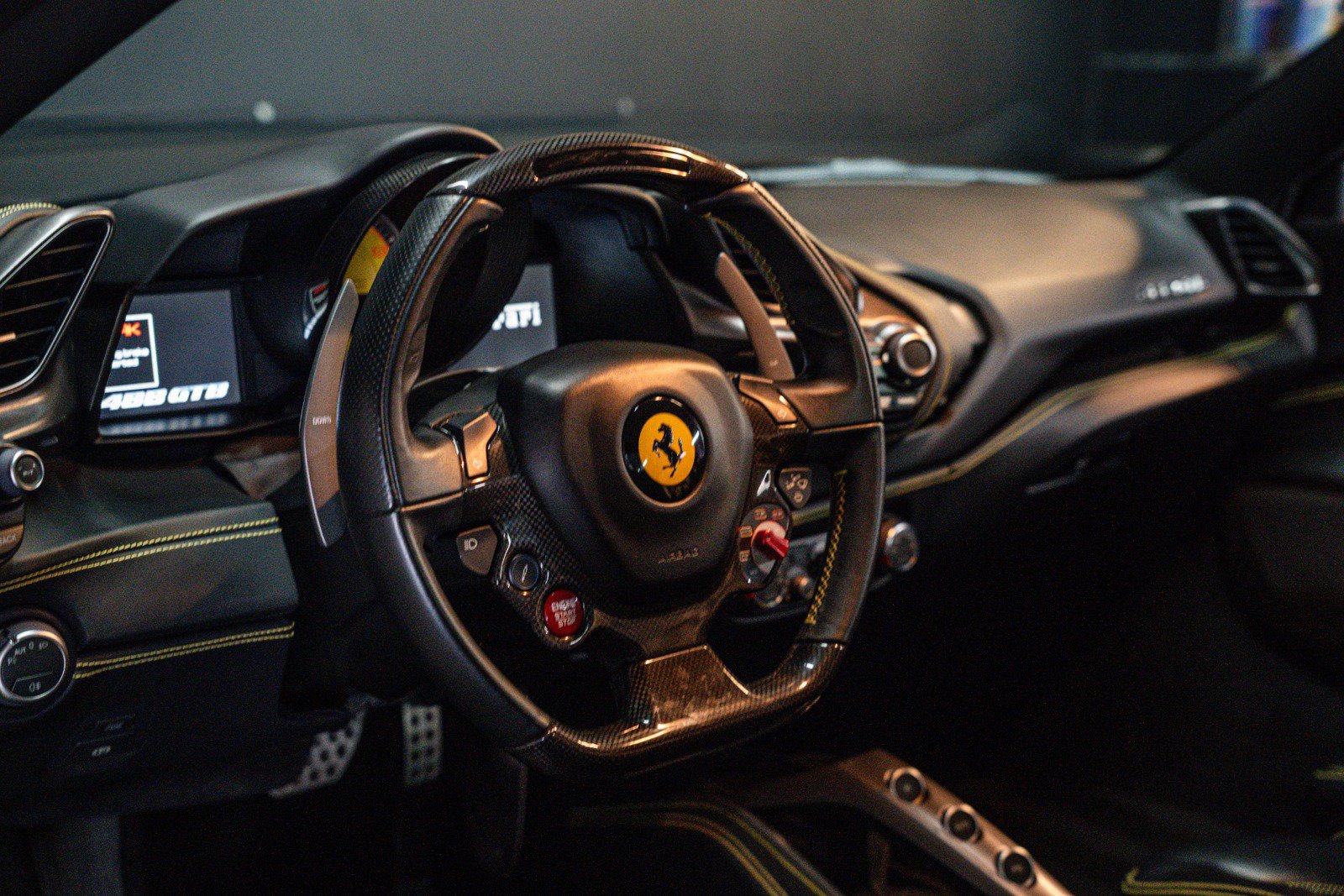 Used 2016 Ferrari 488 GTB RWD image 7