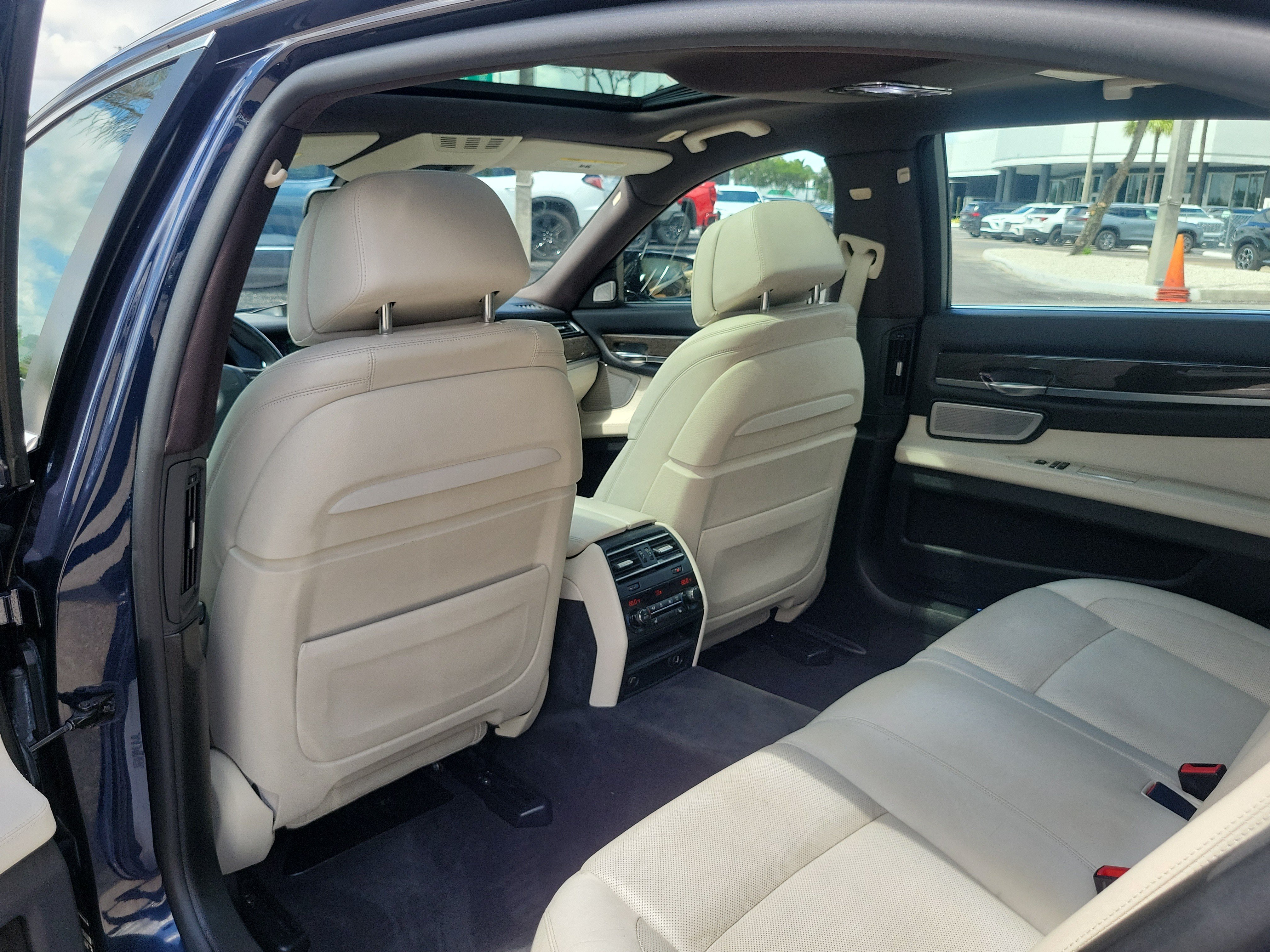 Used 2013 BMW 750Li xDrive AWD/4WD image 15