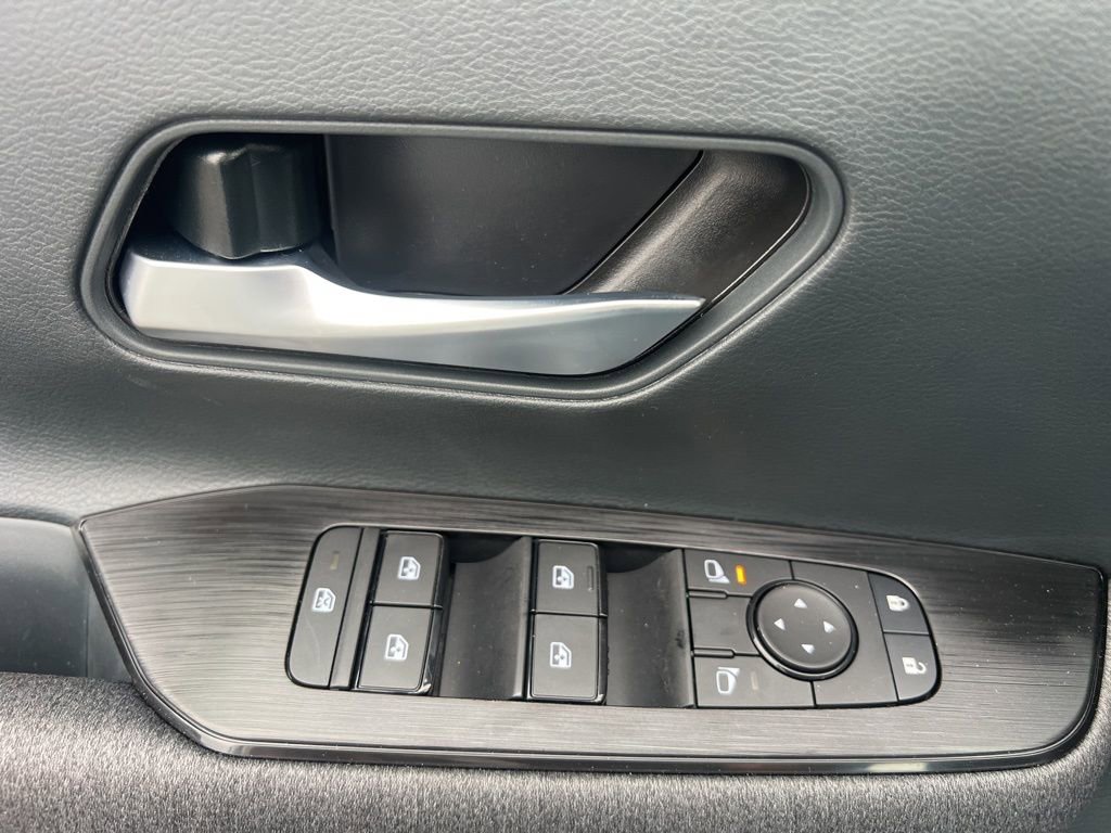 New 2026 Nissan Kicks SV image 31
