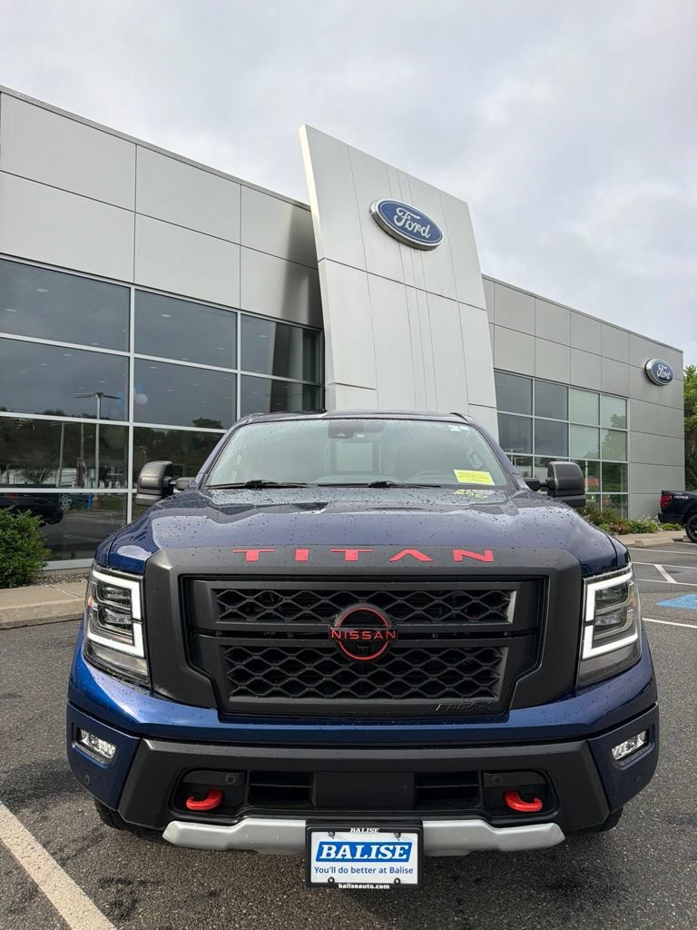 Used 2024 Nissan Titan PRO-4X w/ Pro-4x Convenience Package AWD/4WD image 2