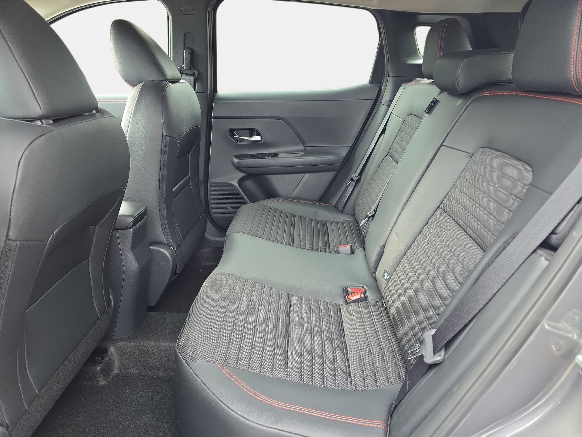 New 2027 Nissan Kicks SV w/ Rock Creek Edition AWD/4WD image 13
