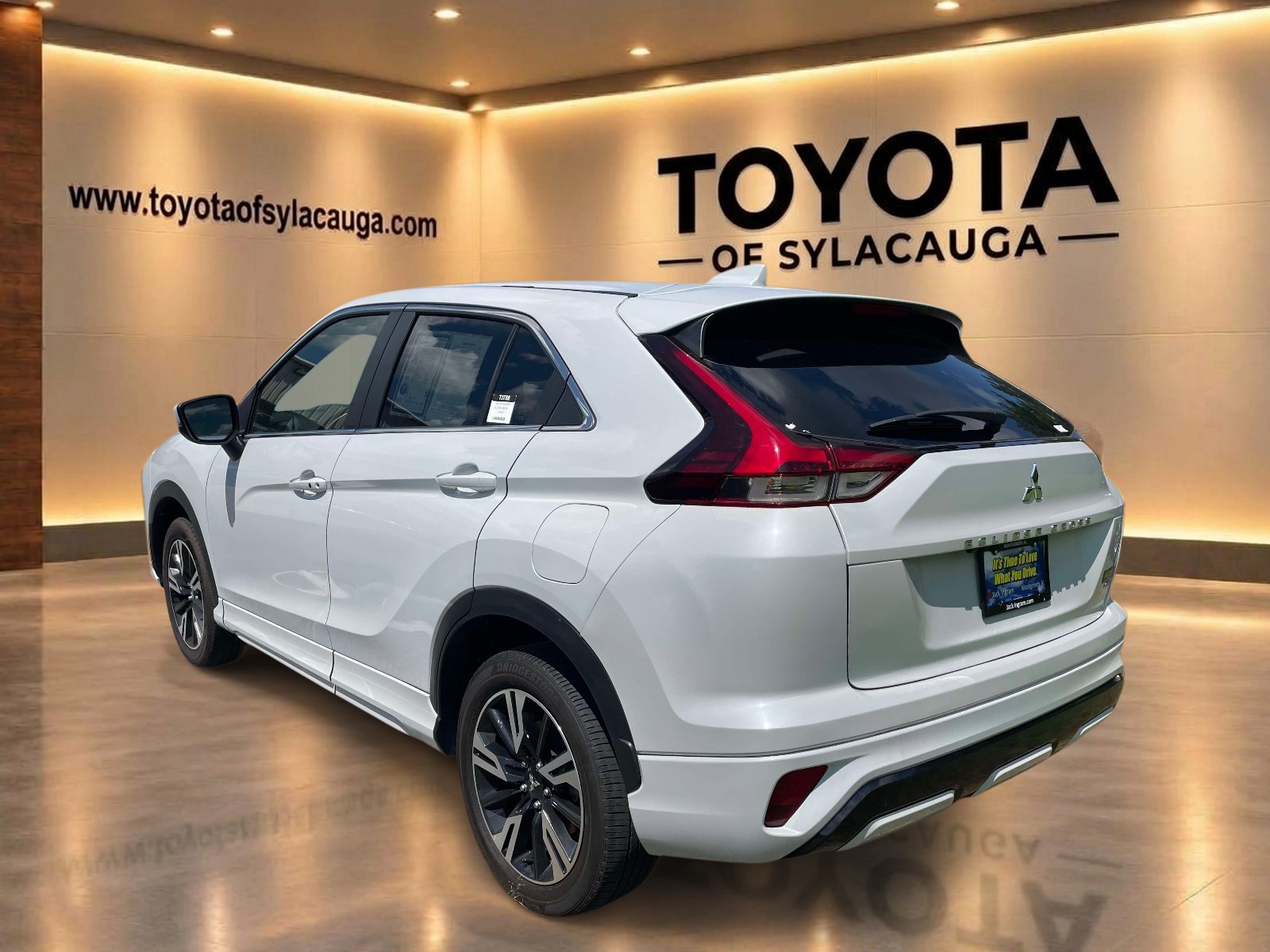 Used 2025 Mitsubishi Eclipse Cross SEL AWD/4WD image 3
