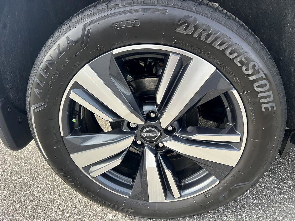 Certified 2023 Nissan Rogue SL w/ SL Premium Package image 11