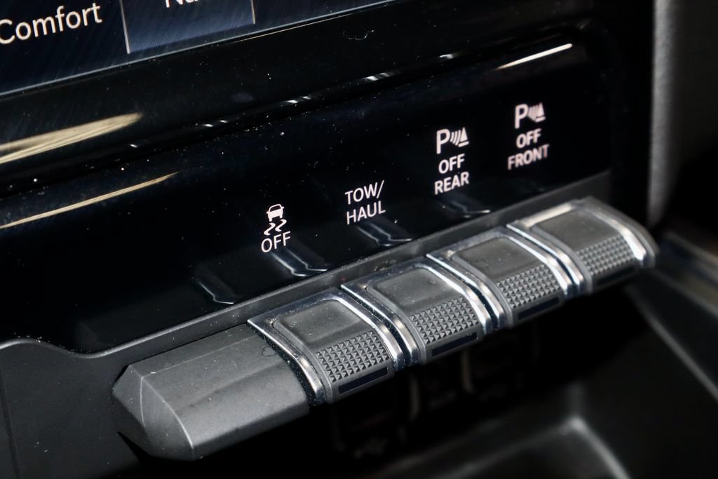 Used 2024 RAM 1500 Laramie AWD/4WD image 36