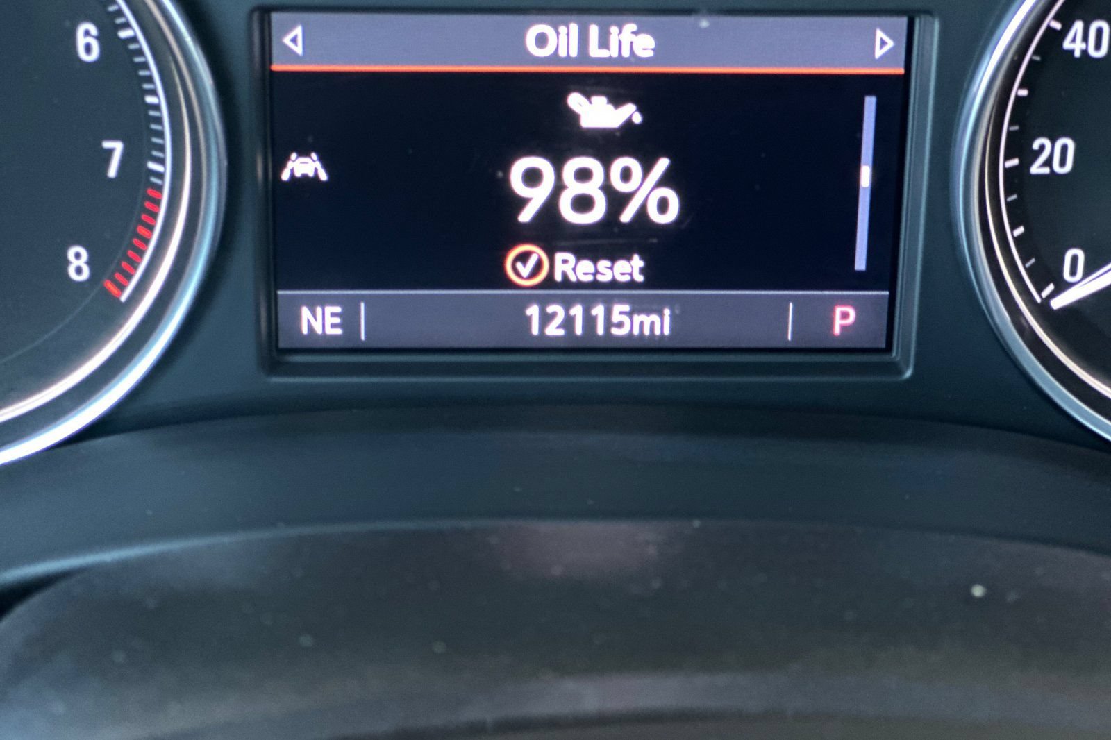Used 2023 Buick Enclave Essence FWD image 35