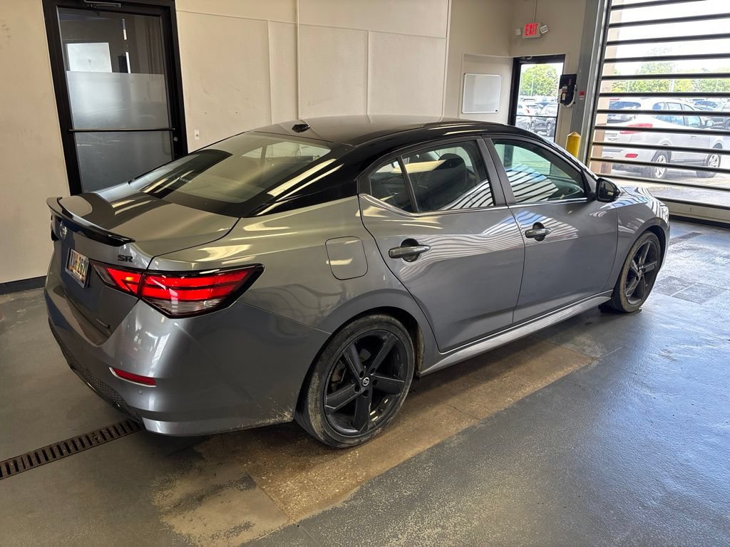 Used 2023 Nissan Sentra SR w/ Midnight Edition Package FWD image 8