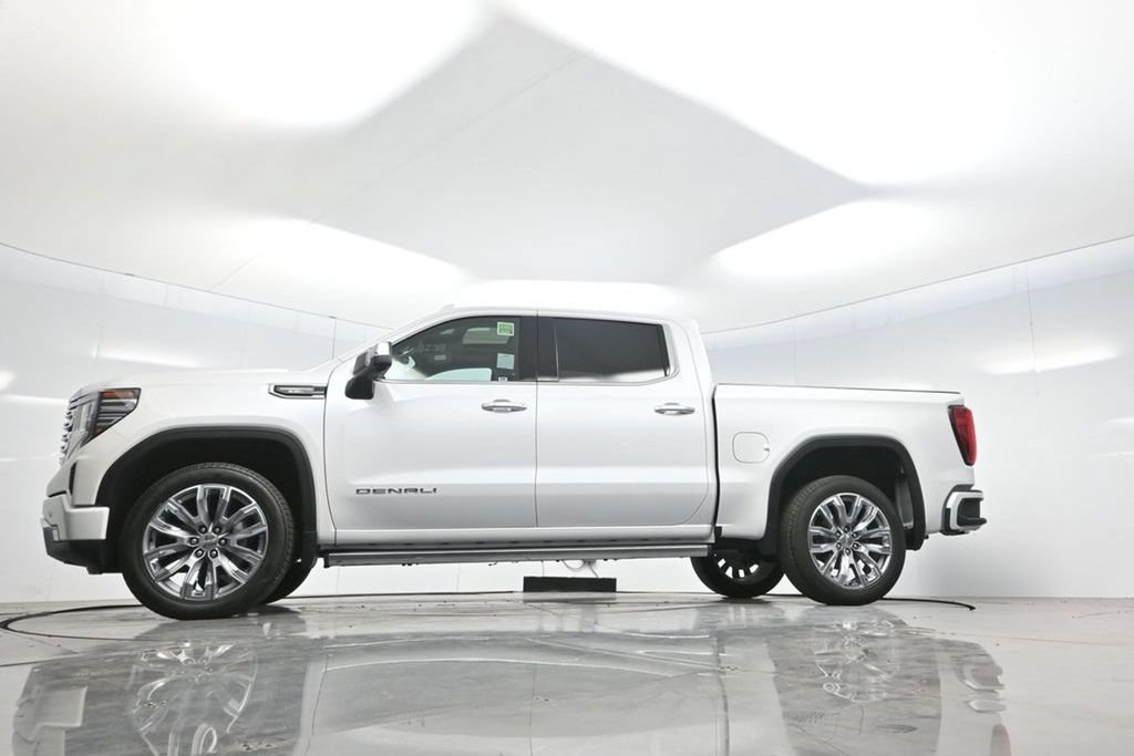 Used 2023 GMC Sierra 1500 Denali w/ Denali Reserve Package AWD/4WD image 7