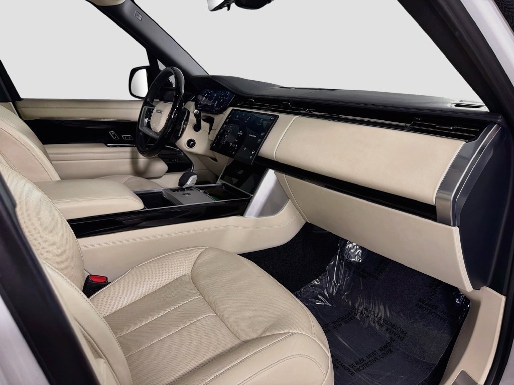 Certified 2024 Land Rover Range Rover Autobiography AWD/4WD image 33