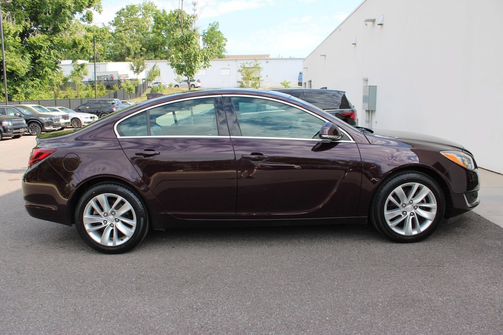 Used 2017 Buick Regal AWD image 31