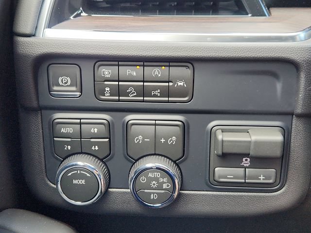 New 2026 Chevrolet Tahoe LT w/ Comfort Package AWD/4WD image 24