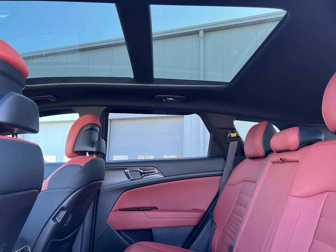 Used 2023 Kia Sportage SX Prestige image 32