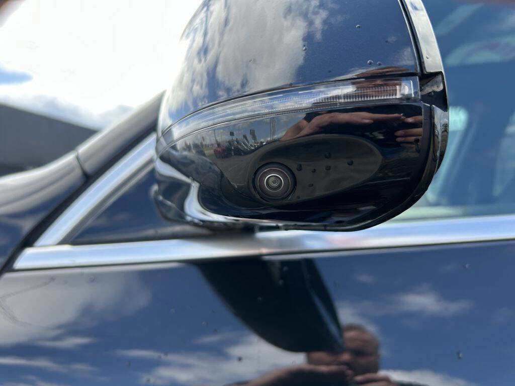 Used 2023 BMW X5 xDrive40i image 15