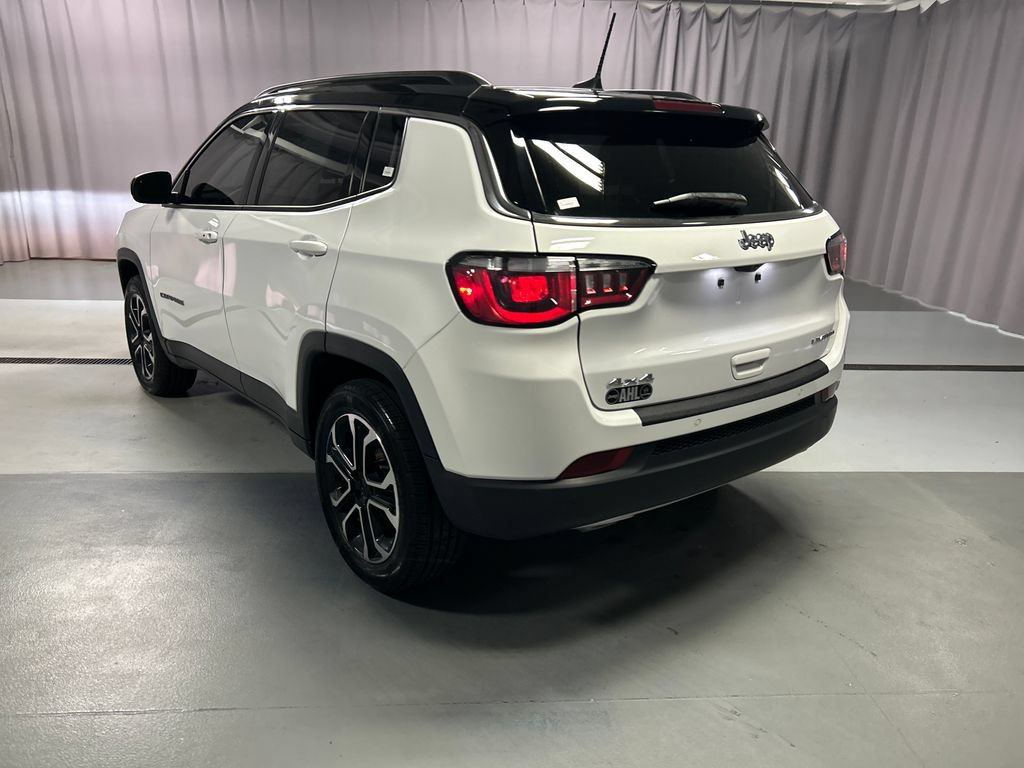 Used 2023 Jeep Compass Limited AWD/4WD image 5