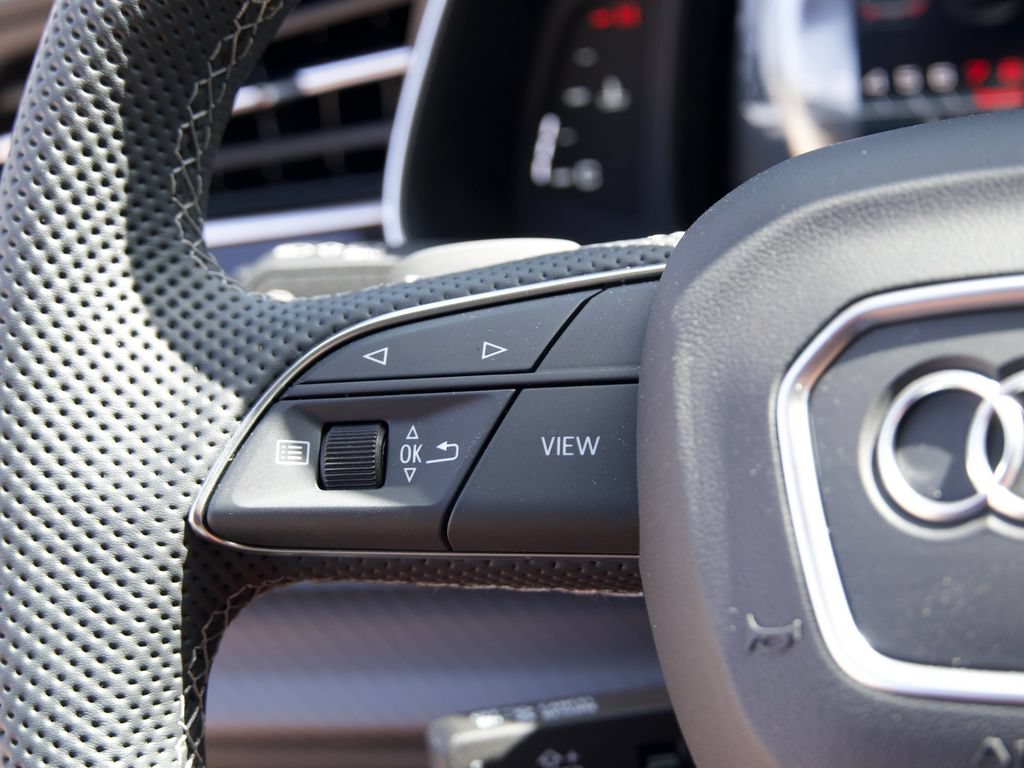 Used 2026 Audi SQ8 Premium Plus AWD/4WD image 30