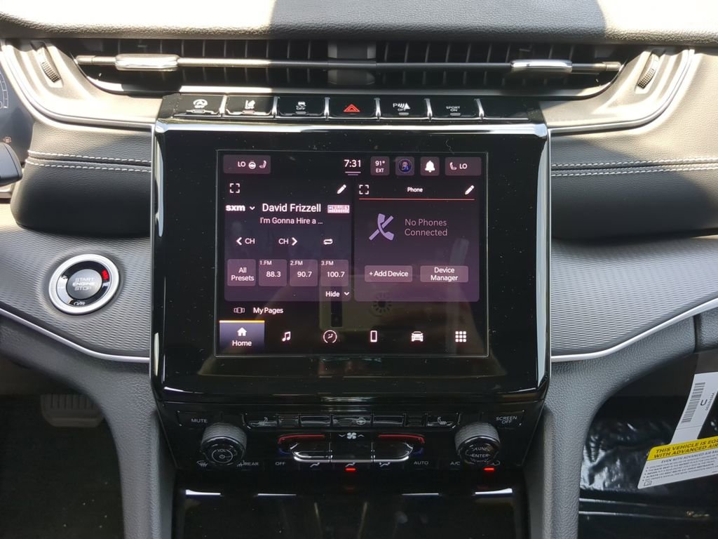 New 2025 Jeep Grand Cherokee Altitude image 7