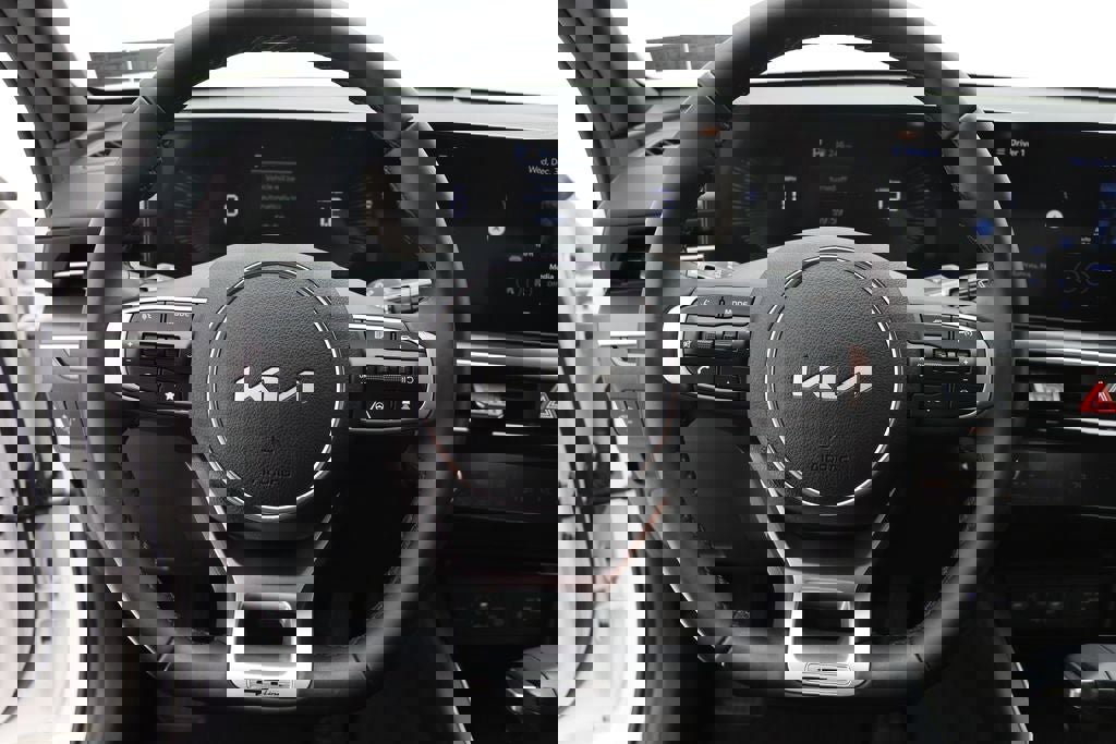 Used 2025 Kia K5 GT-Line image 17