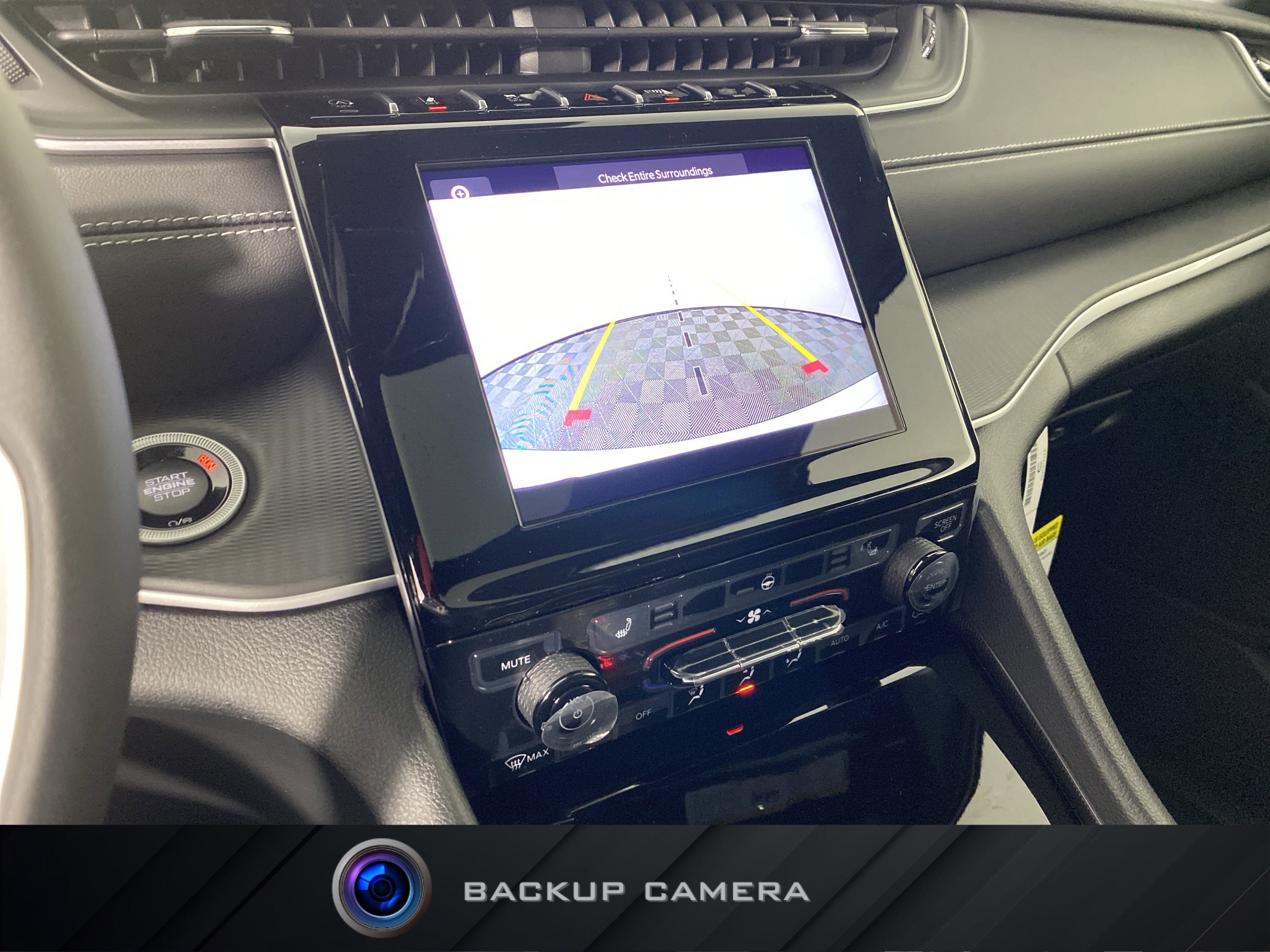 New 2025 Jeep Grand Cherokee Altitude image 4